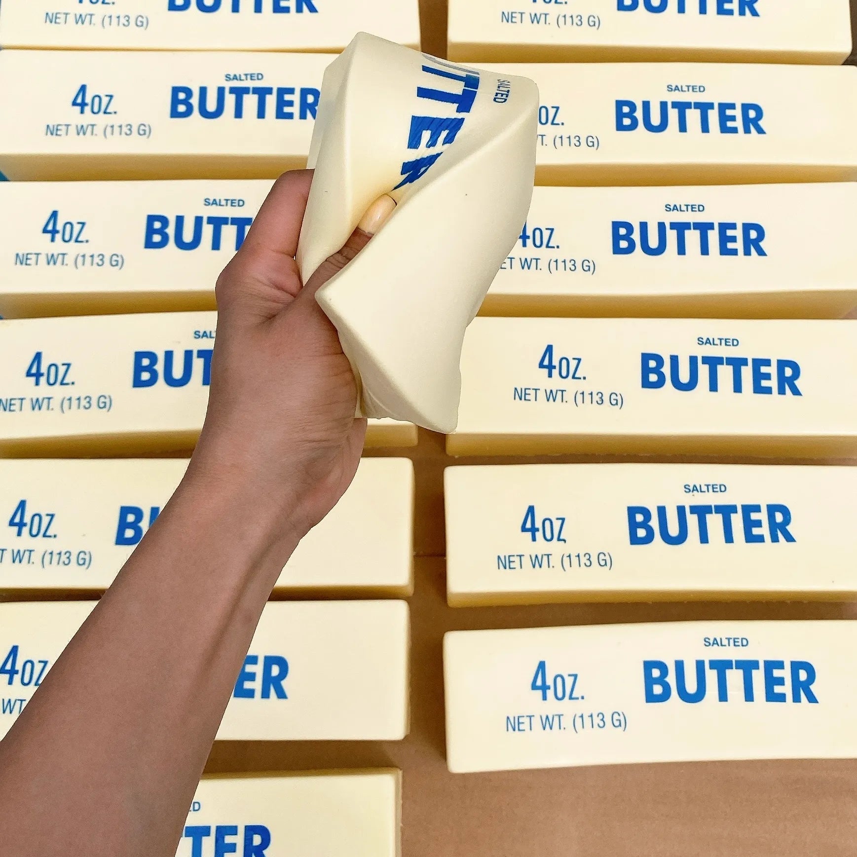 Large Slow Rising Butter Squishy, 24 CM